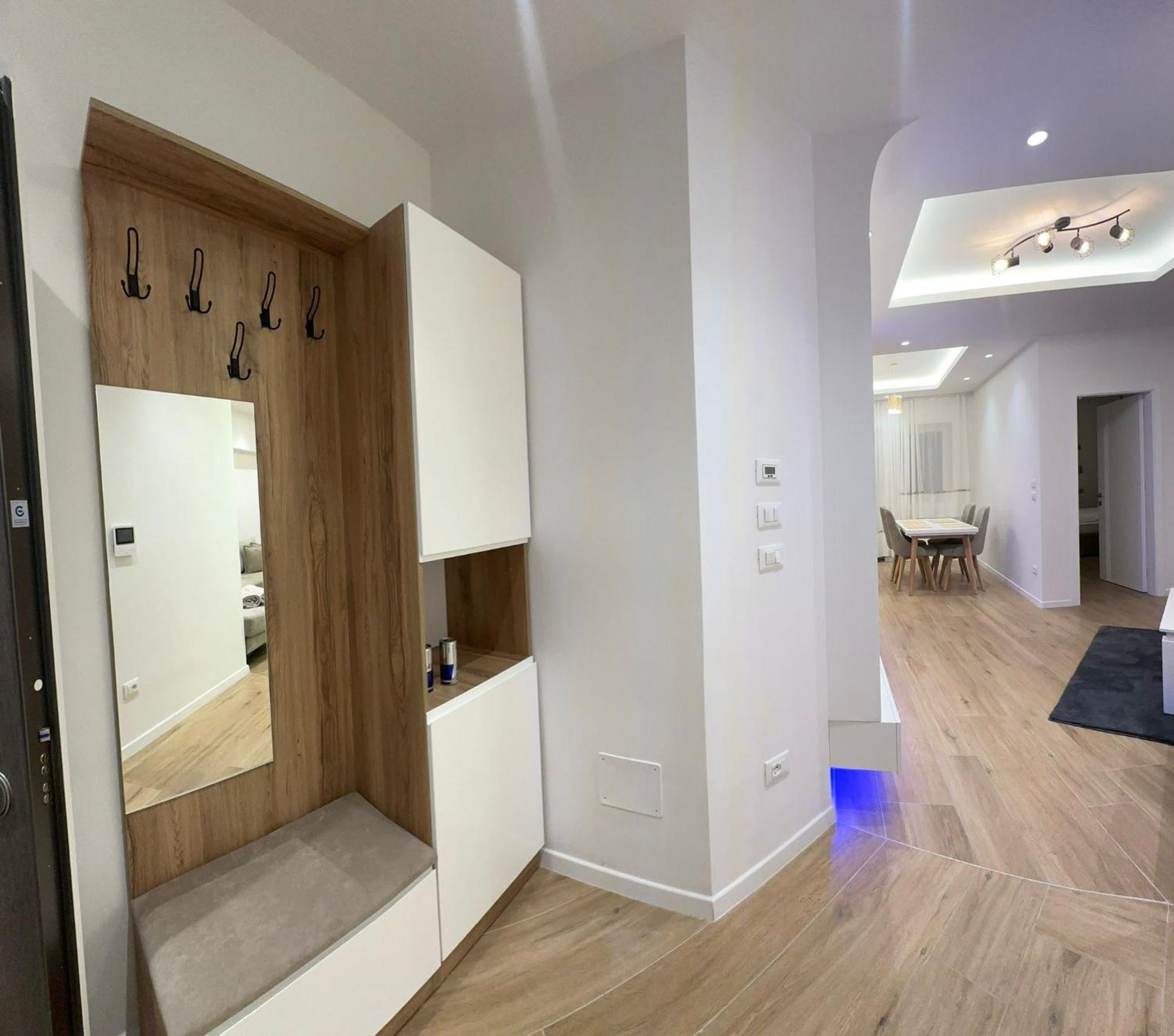 Hajdi Q & U * Merano