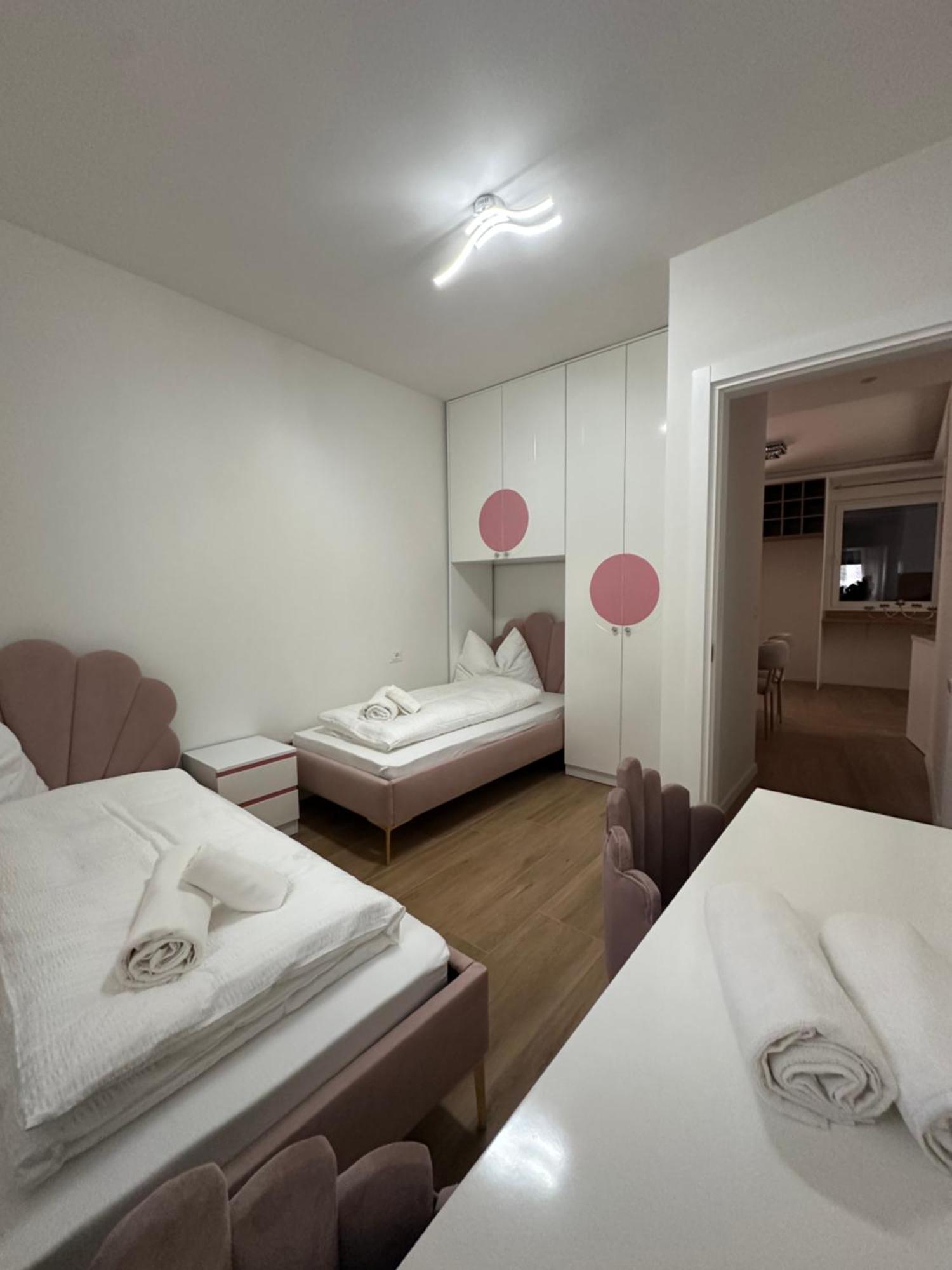 Hajdi Q & U * Merano